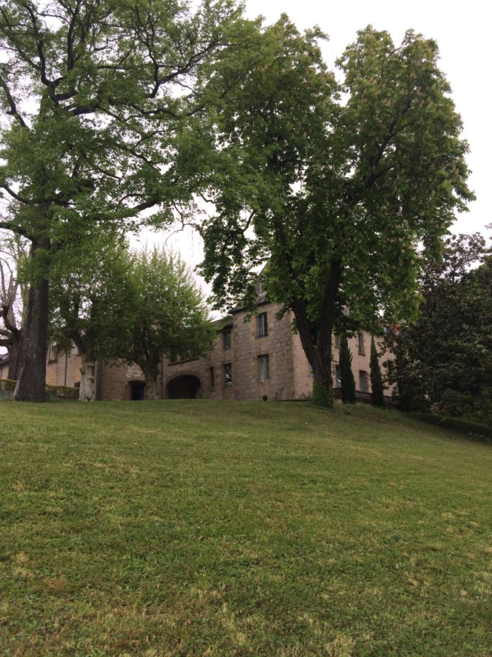 Hotel Chateau De Lacan Brive-la-Gaillarde Kültér fotó